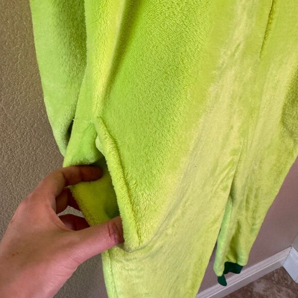 Moriah Elizabeth One Piece Jumpsuit Pickle Fleece Pajama Kids Medium Green Dino - Picture 4 of 13